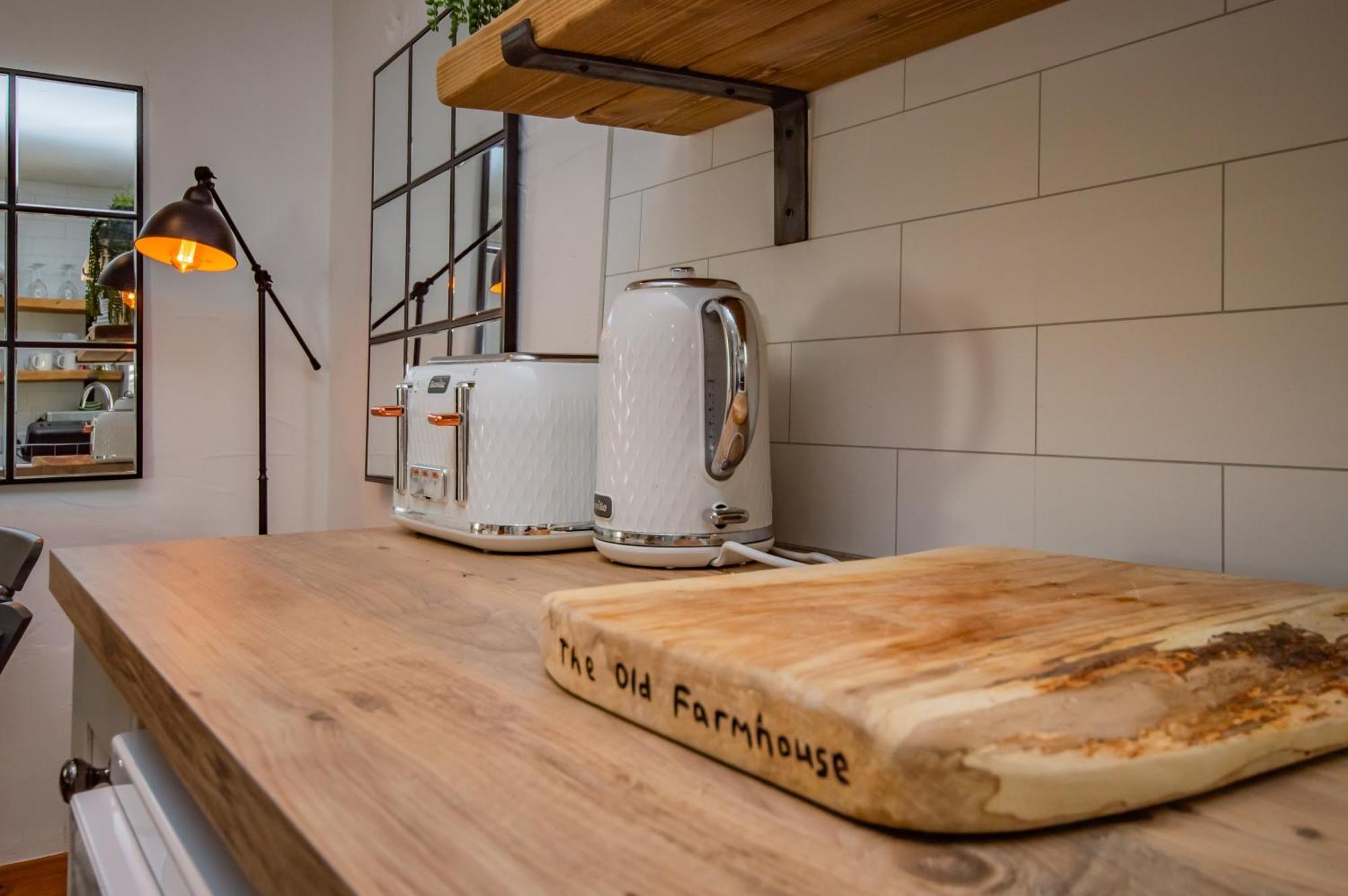 Cosy Farm Conversion In The Heart Of Pembrokeshire Maenclochog المظهر الخارجي الصورة